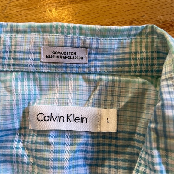 Calvin Klein Button Up - Picture 2 of 3